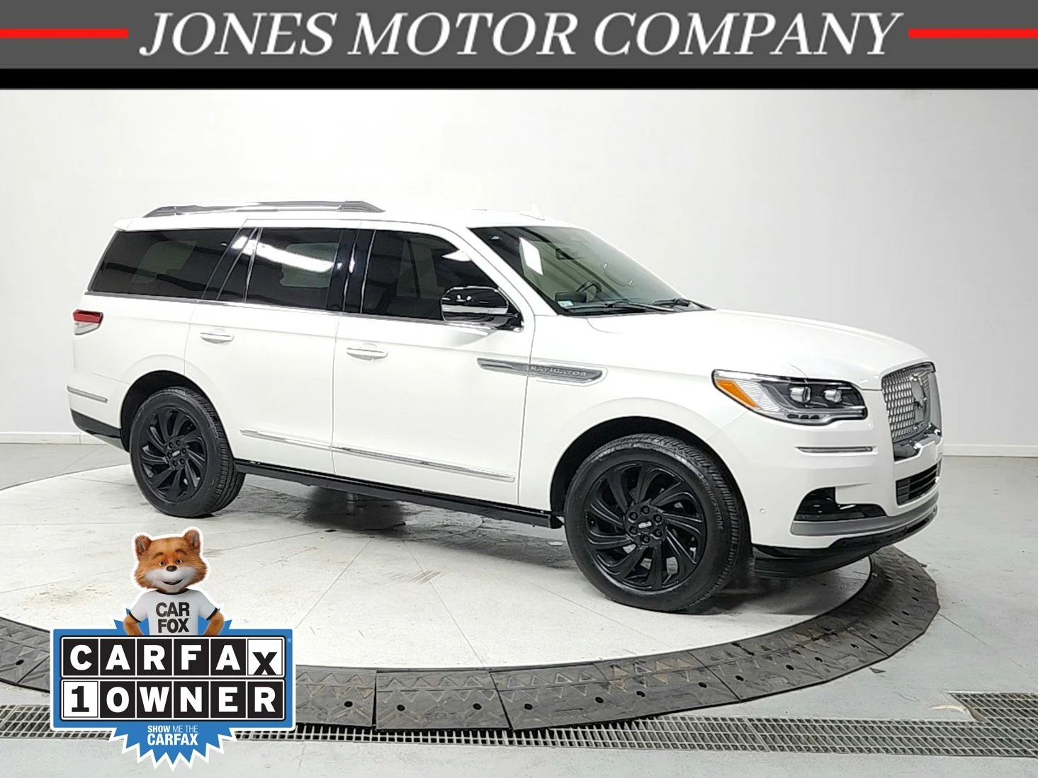 2024 Lincoln Navigator Premiere AWD's photo