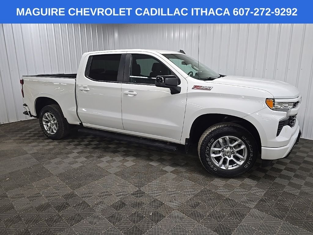Used 2022 White Chevrolet RST image 1