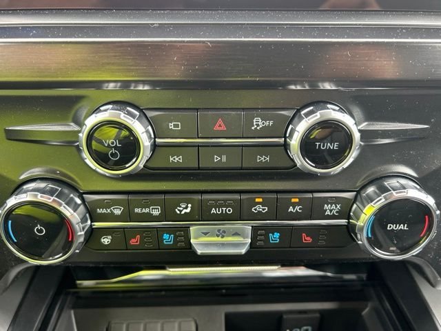 New 2026 Glacier Gray Metallic Tri-Coat Ford F-350® Lariat® image 25
