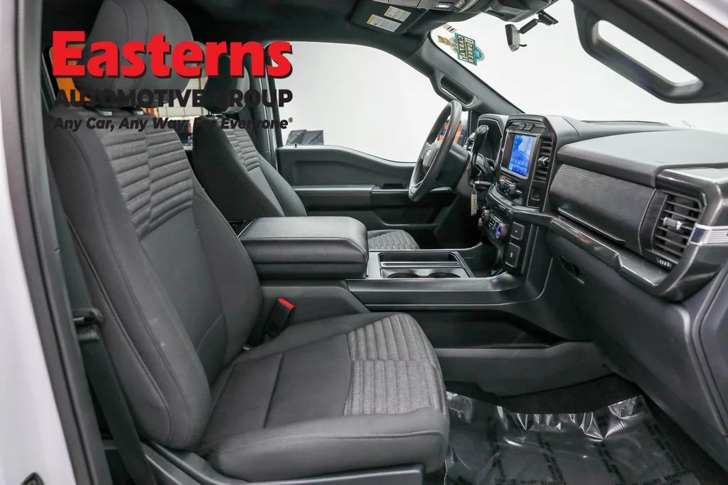 Used 2021 White Ford XL image 24