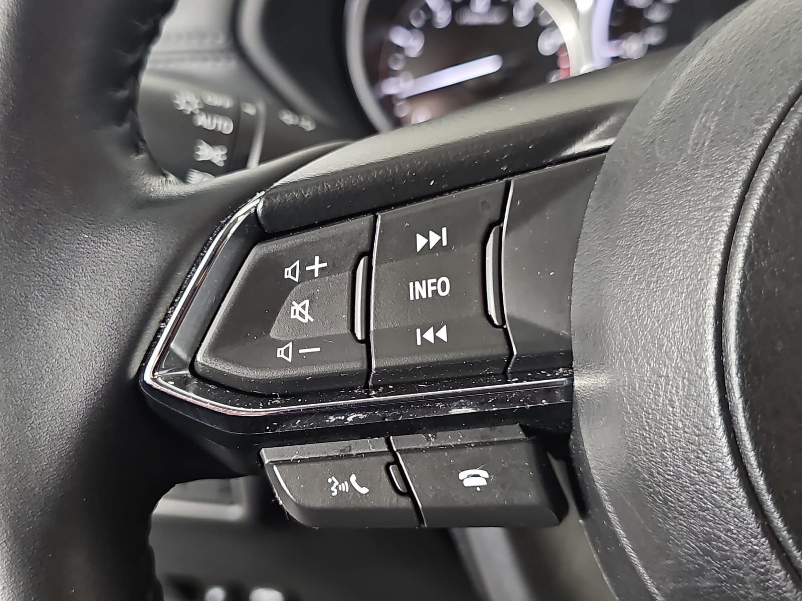 Used 2025 Silver Mazda 2.5 S Preferred Package image 17