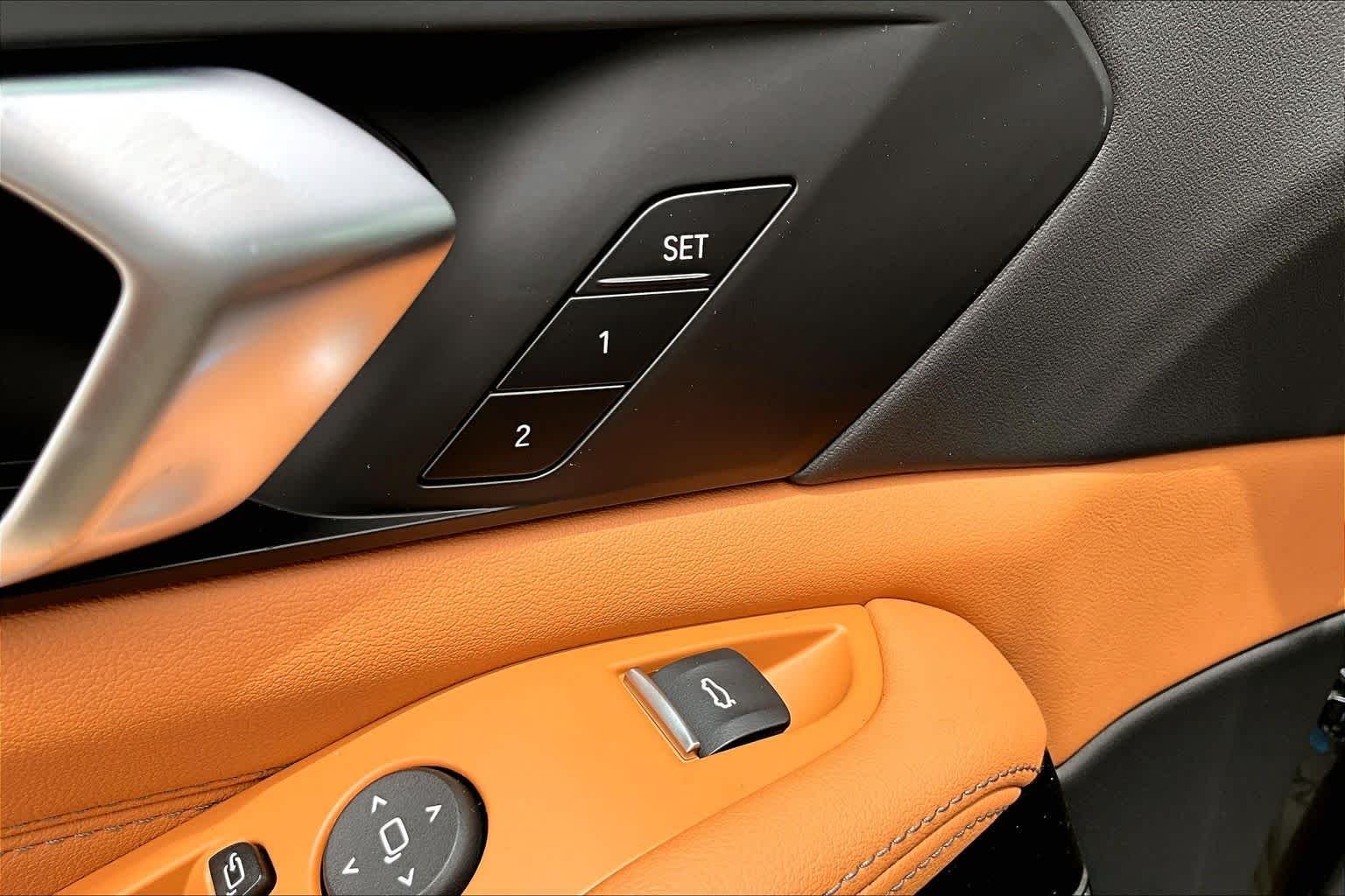 New 2026 Manhattan Green Metallic BMW xDrive40i image 19
