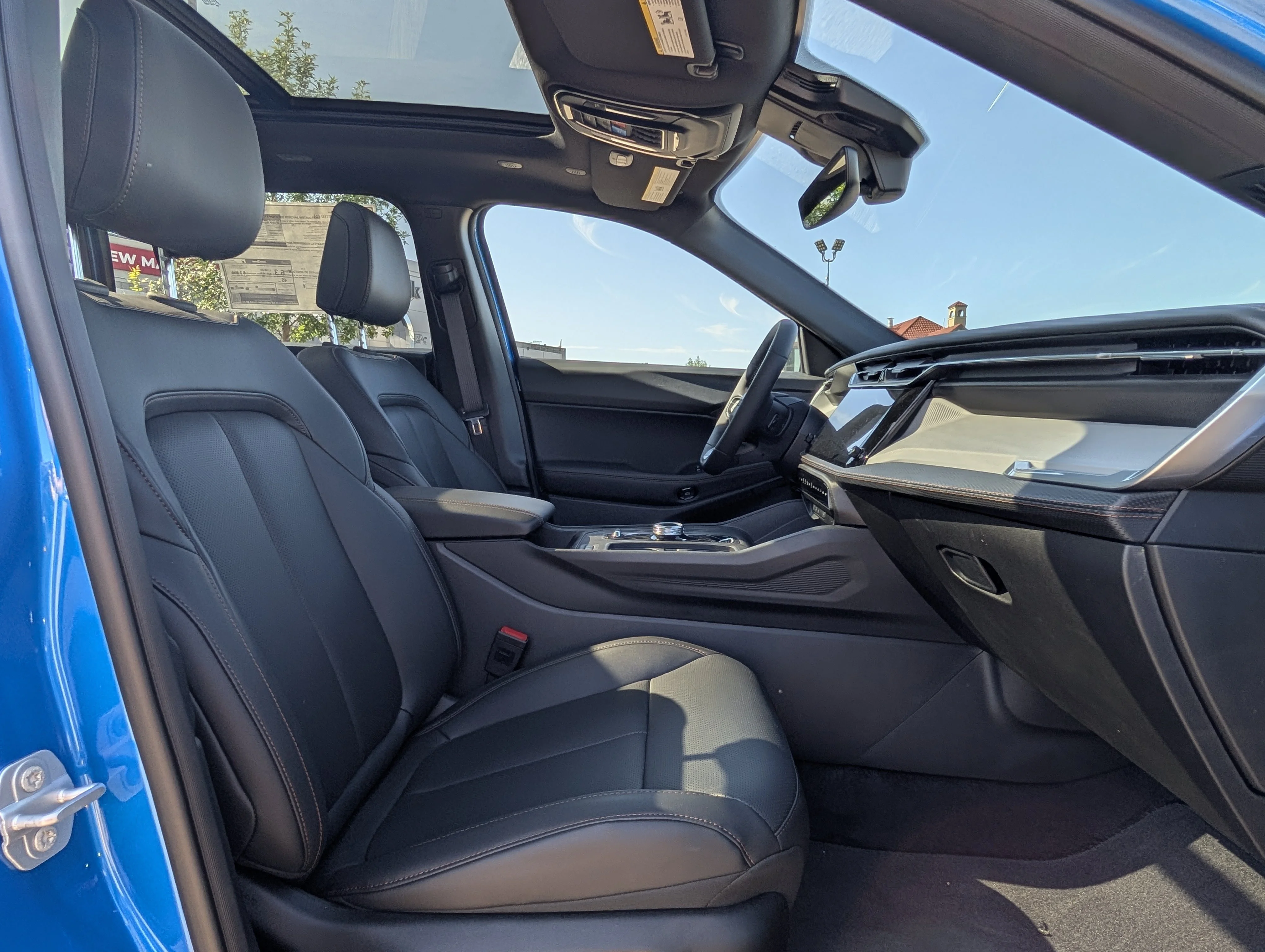 New 2026 Hydro Blue Pearl Jeep Limited image 21