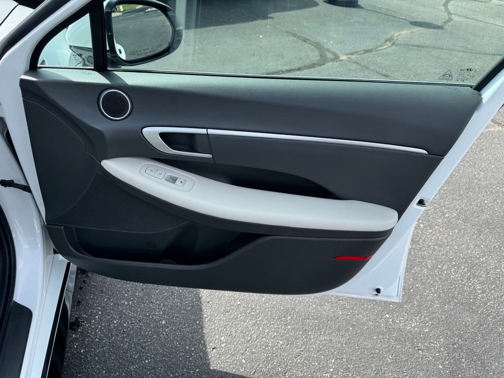 2025 Hyundai Sonata SEL - Photo 27