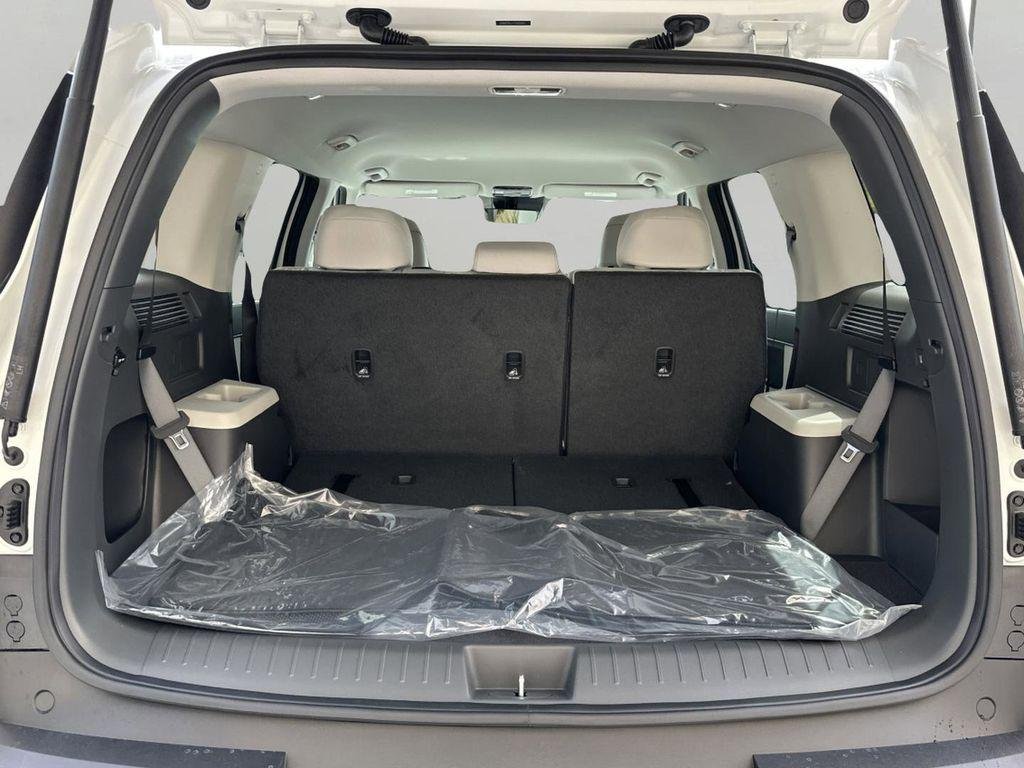 New 2026 Serenity White Hyundai SE FWD image 22