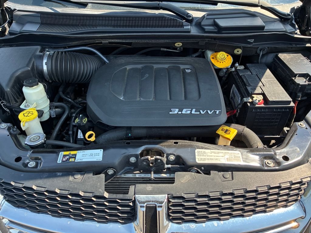 Used 2017 Black Dodge SE image 21