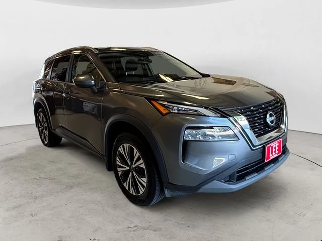 Used 2023 Gray Nissan SV image 8
