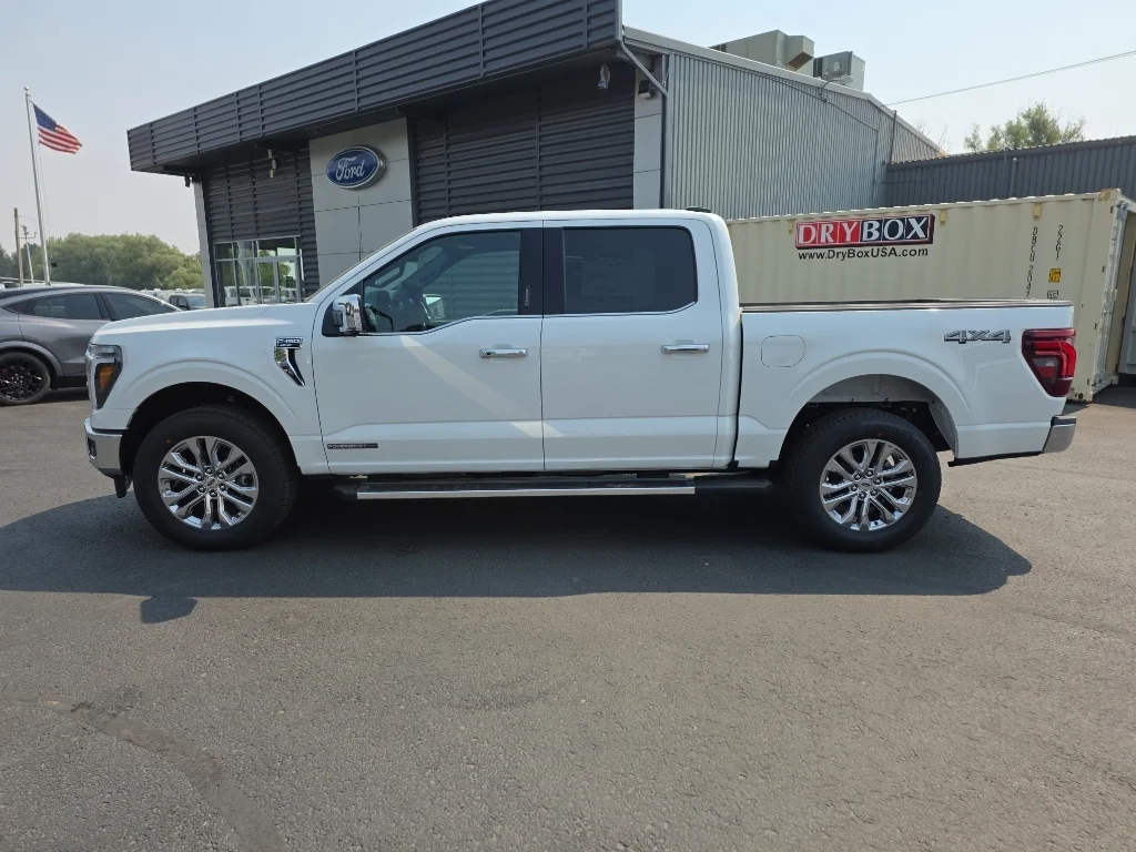 New 2026 Star White Metallic Tri-Coat Ford Lariat® image 11