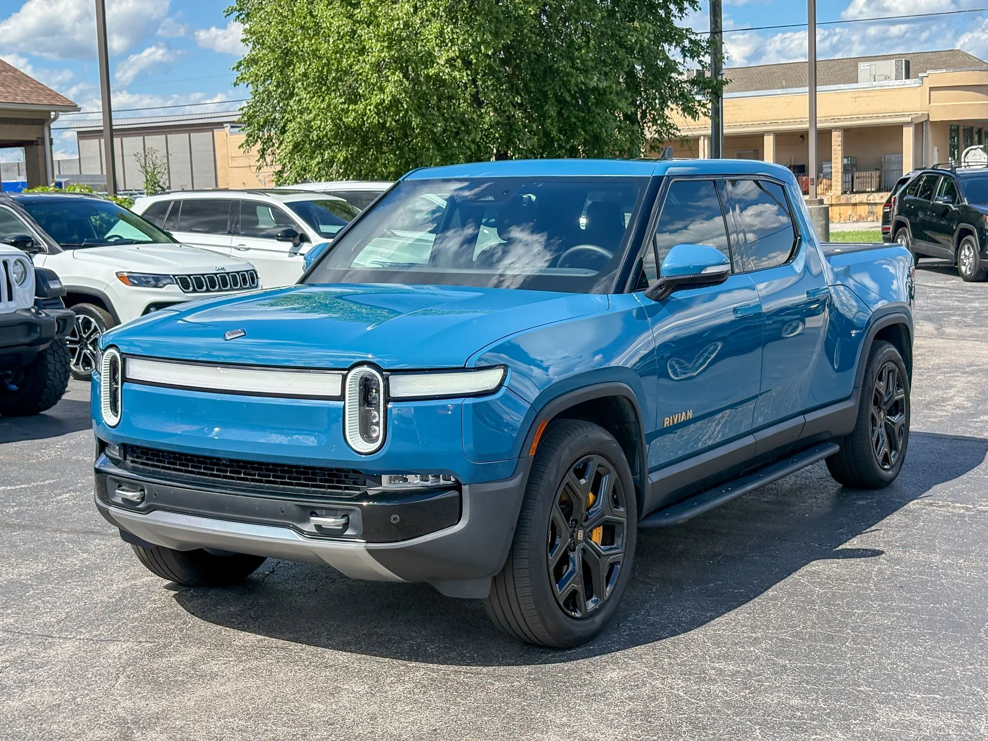 Used 2022 Blue Rivian Adventure image 4