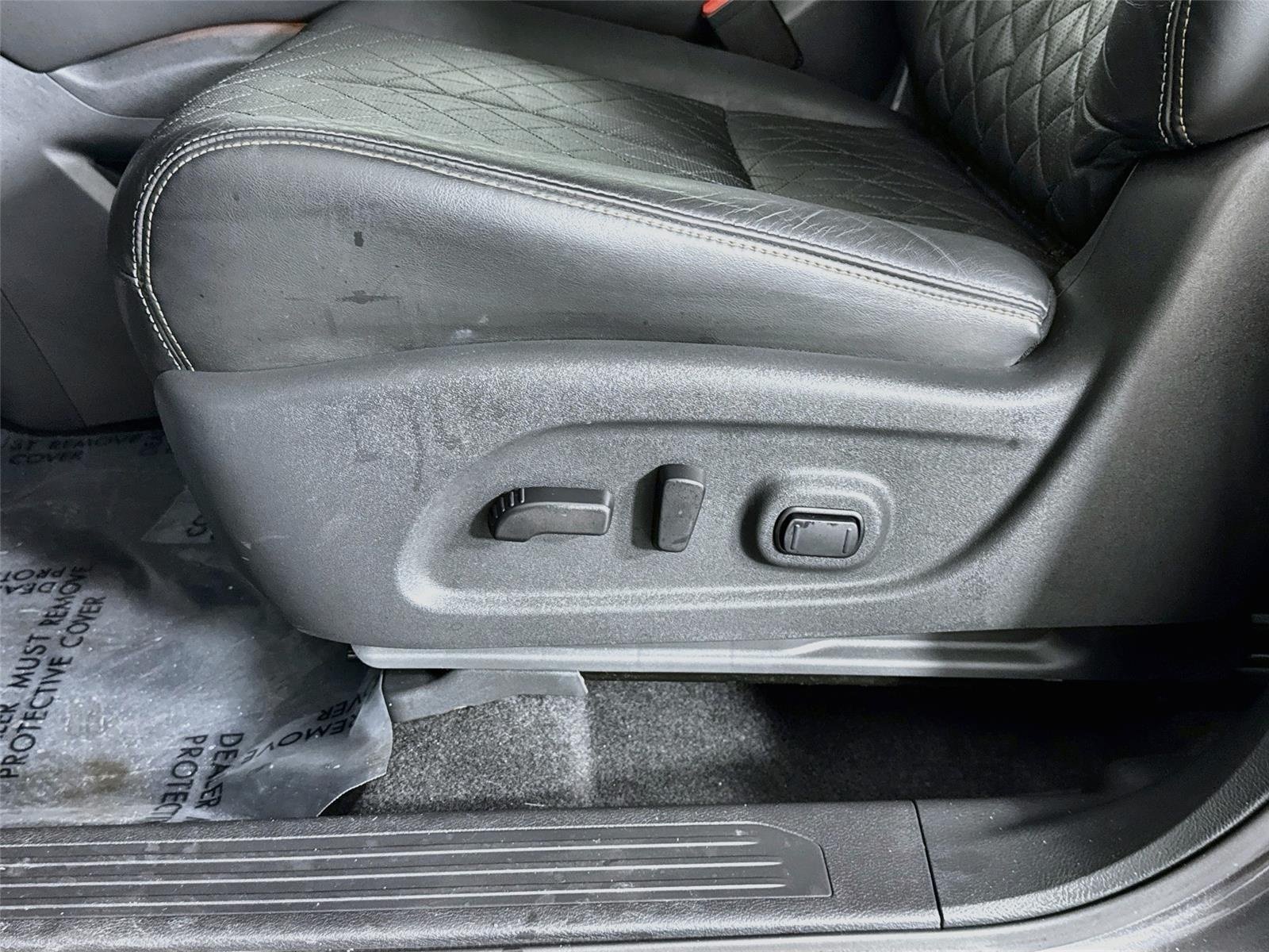 Used 2023 Gun Metallic Nissan Platinum image 20