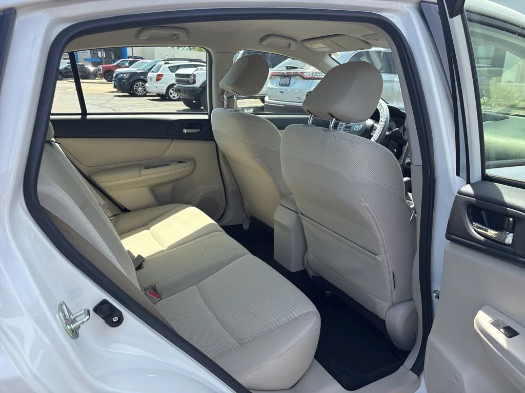 Used 2014 Satin White Pearl Subaru 2.0i Premium image 28