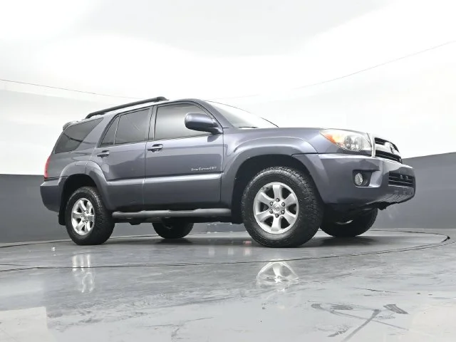 Used 2006 Galactic Gray Mica Toyota SR5 Sport image 21