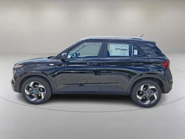 New 2026 Black Hyundai SEL image 4
