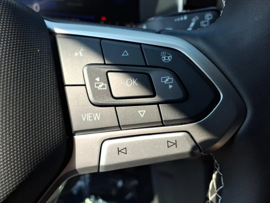 2025 Volkswagen Taos SE - Photo 15