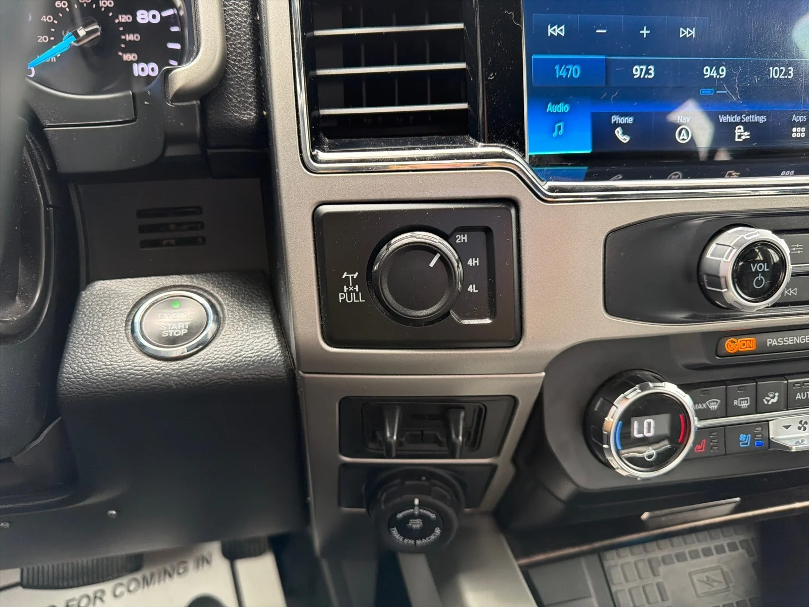 Used 2022 Iconic Silver Metallic Ford LARIAT image 21
