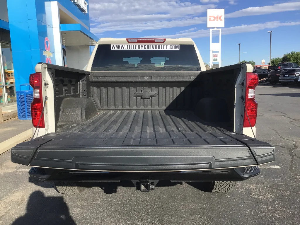 Used 2026 White Sands Chevrolet Custom Trail Boss image 6