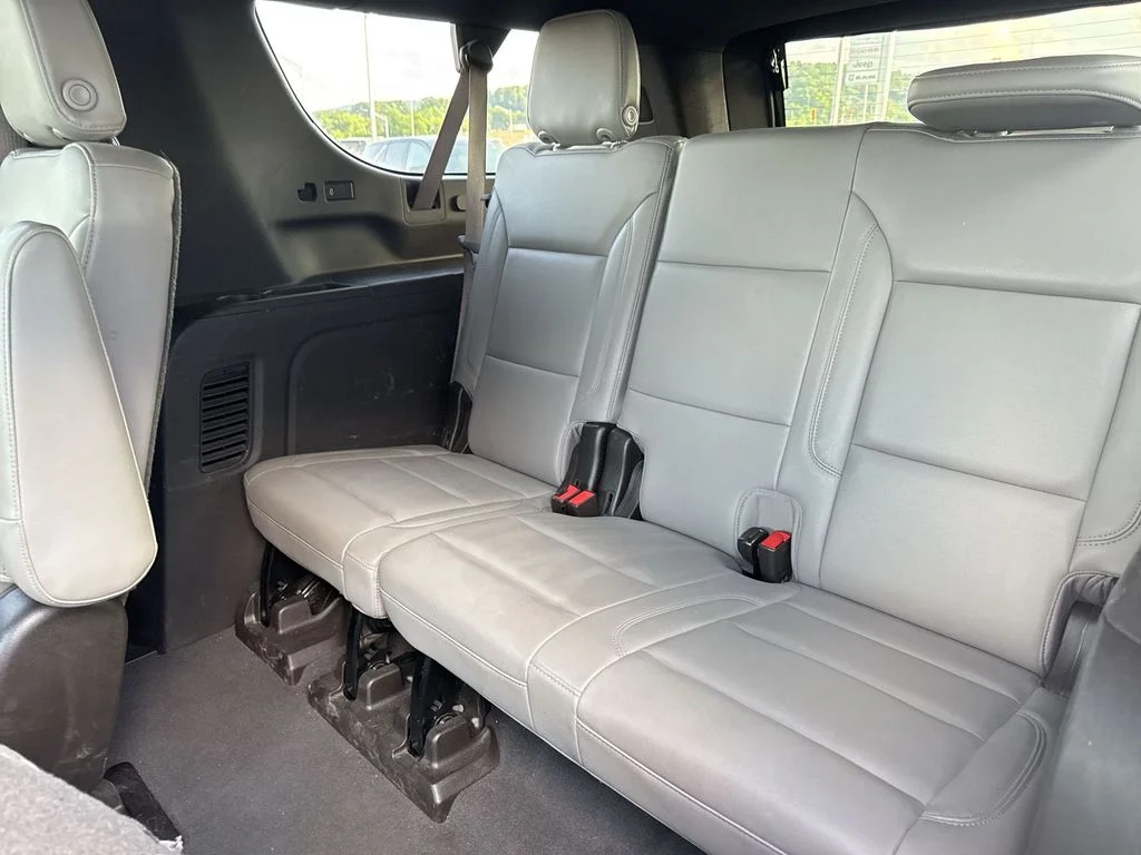 Used 2021 White Chevrolet Z71 image 22