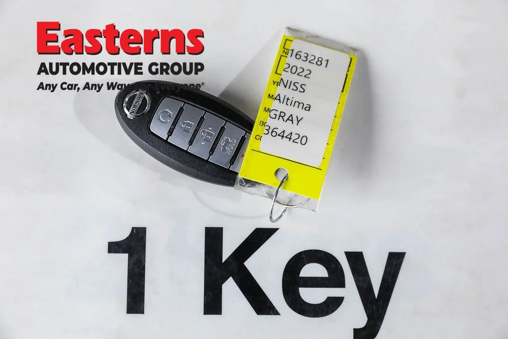 Used 2022 Gray Nissan 2.5 SR image 22