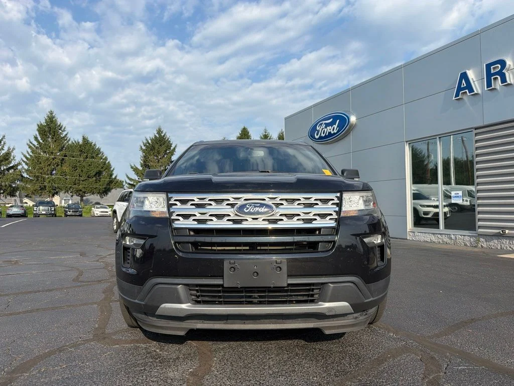 Used 2019 Black Ford XLT image 9