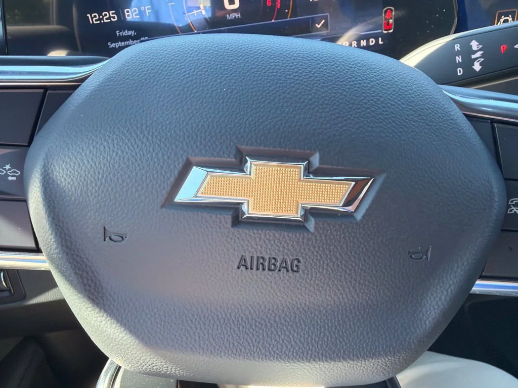 New 2027 Summit White Chevrolet LT image 14