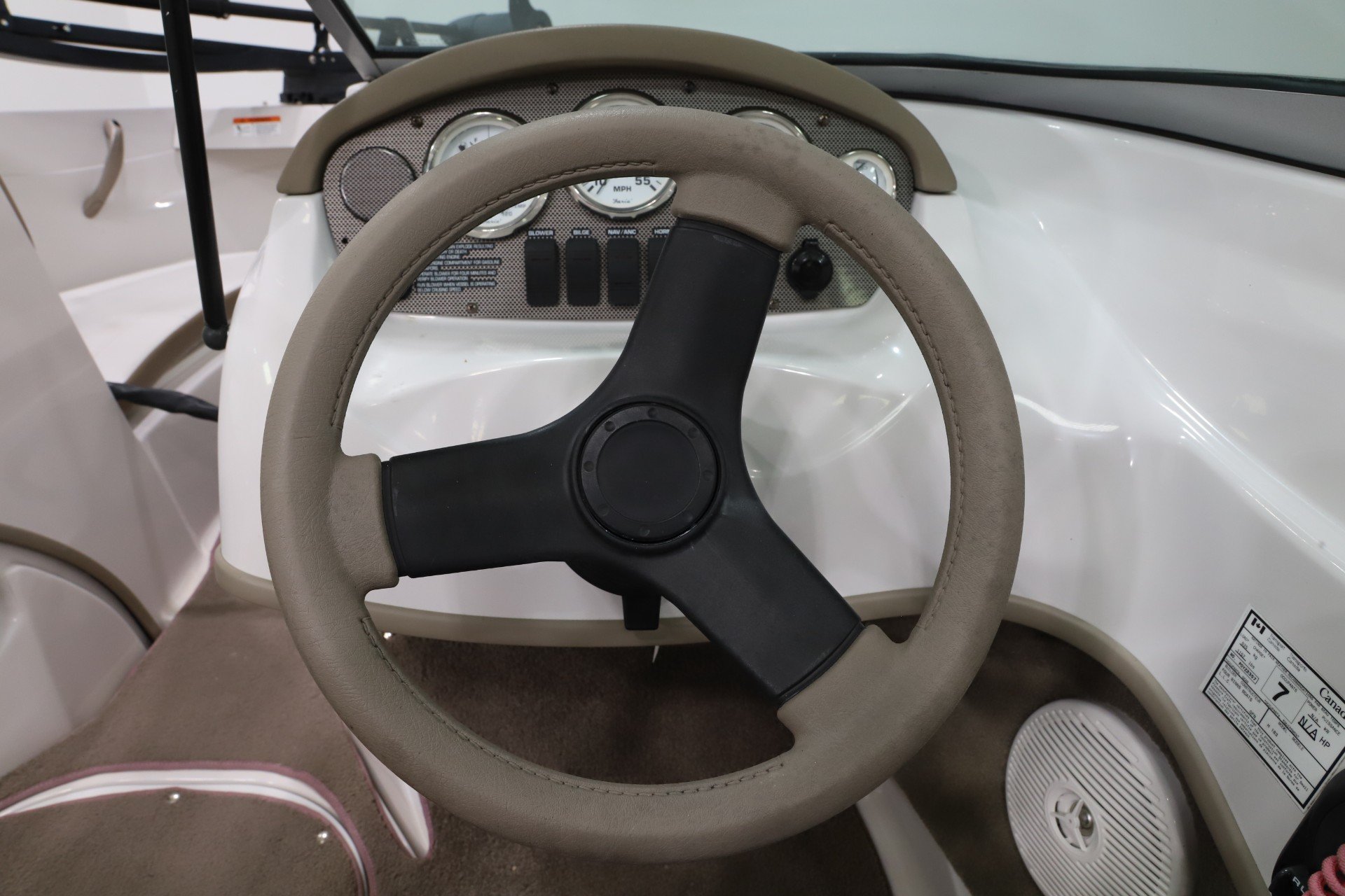 Used 2008  FOUR WINNS  image 5