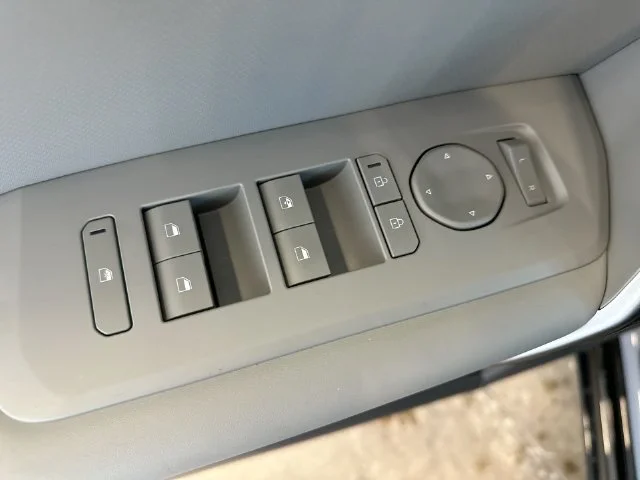 New 2027 Pale Gray Kia X-Line S image 24