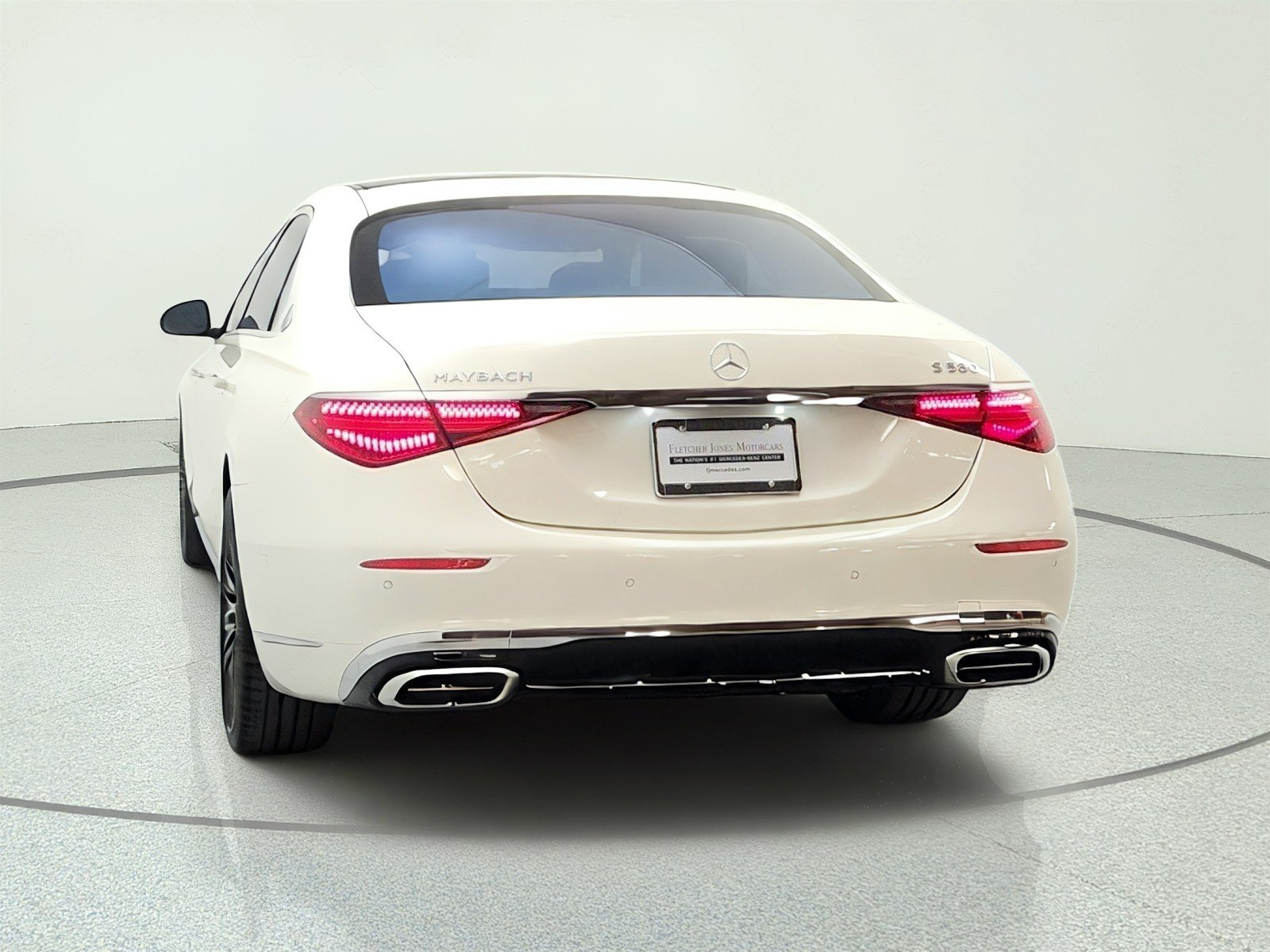 Certified Used 2022 MANUFAKTUR Diamond White Mercedes-Benz Maybach S 580 4MATIC® Sedan image 6
