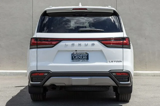 New 2026 Eminent White Pearl Lexus LUXURY image 4