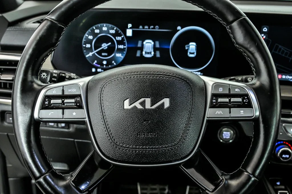 Used 2023 White Kia SX X-Line image 21