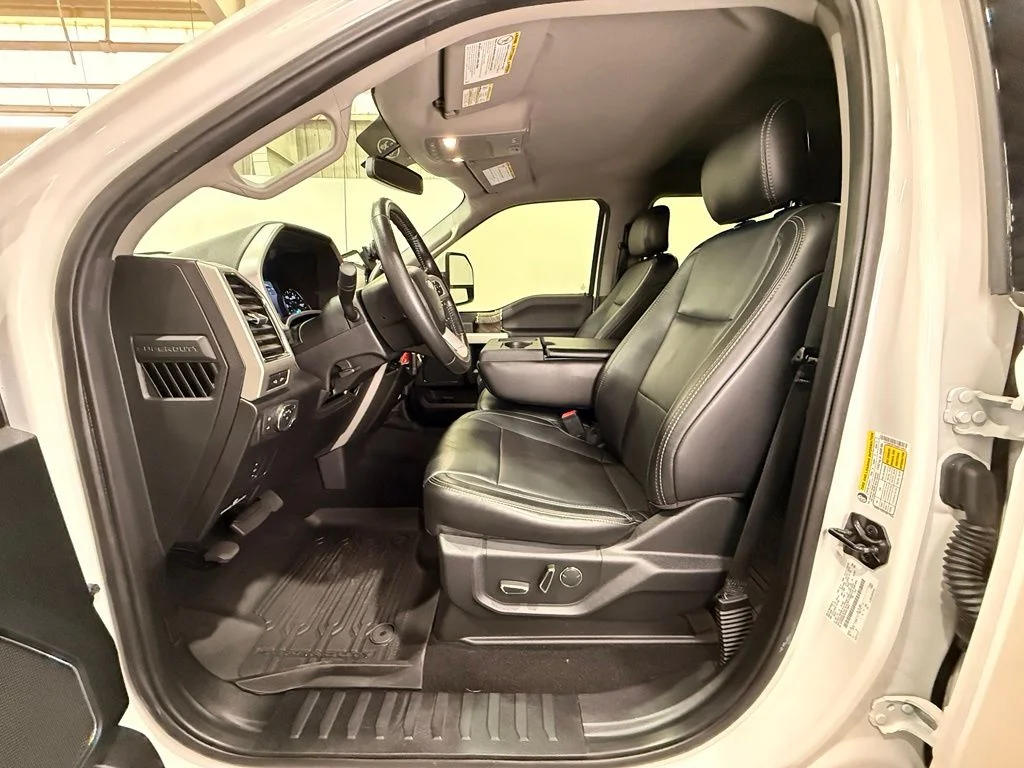 Used 2019 White Ford Lariat image 15
