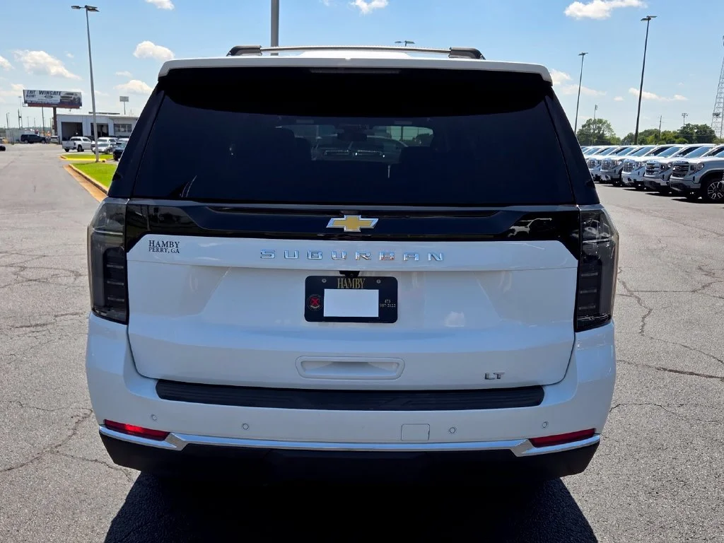 Used 2026 Summit White Chevrolet LT image 9