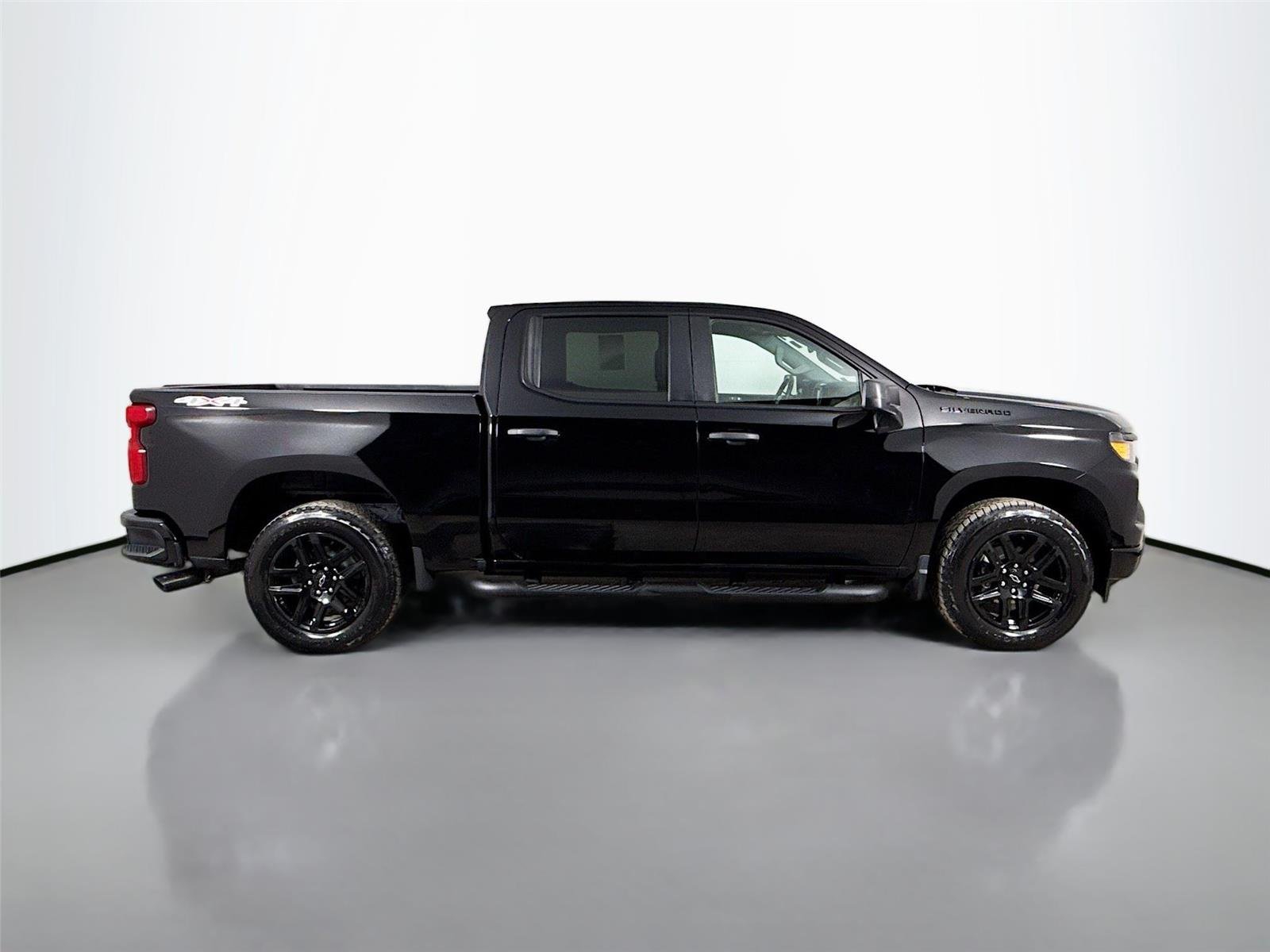 Used 2023 Black Chevrolet Custom image 10