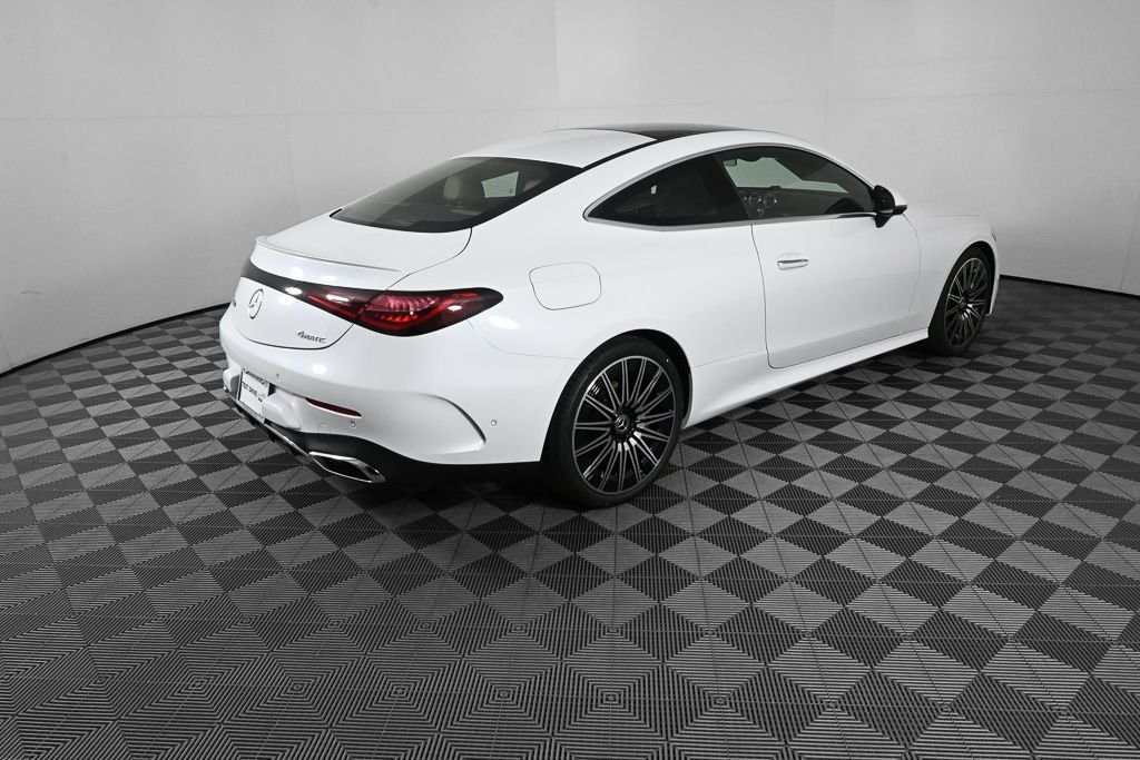 New 2026 MANUFAKTUR Moonlight White Metallic Mercedes-Benz CLE 300 image 23