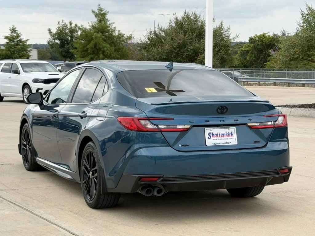 Used 2025  Toyota SE image 4