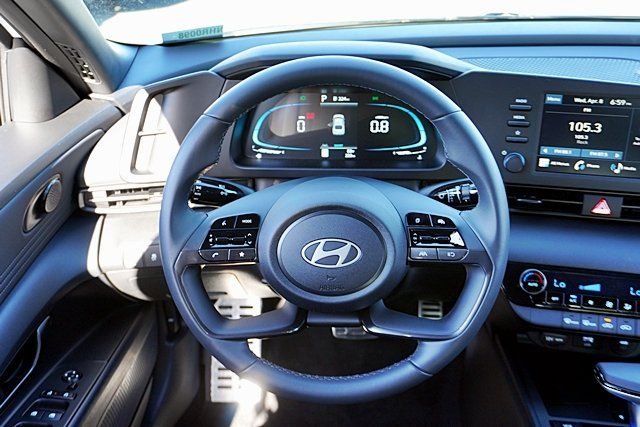 Used 2026 White Hyundai SEL Sport image 17