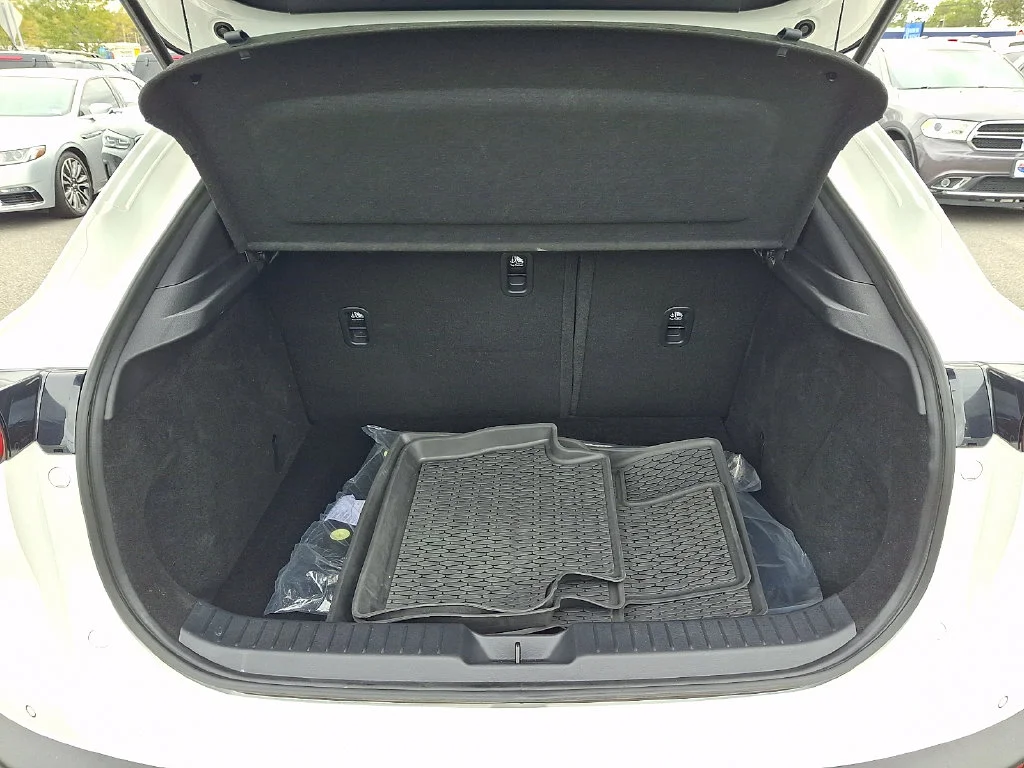 Used 2026 White Mazda 2.5 S Preferred image 31
