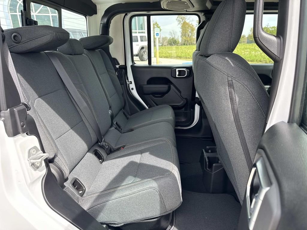 New 2026 Bright White Clear-Coat Exterior Paint Jeep Sport image 19