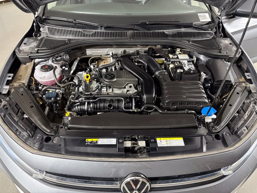 Used 2025 Gray Volkswagen 1.5T SE image 37