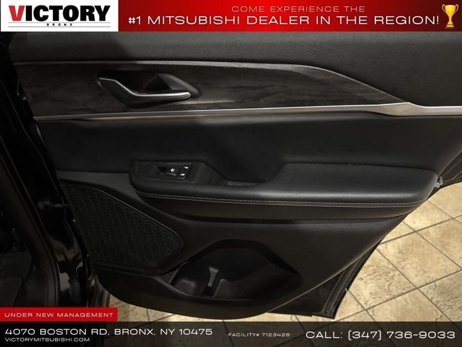 Used 2023 Black Jeep Limited image 20
