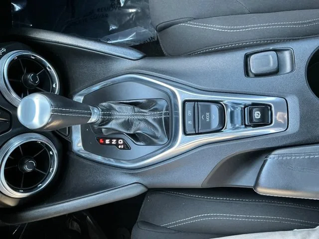 Used 2019 Silver Ice Metallic Chevrolet 1LT image 26
