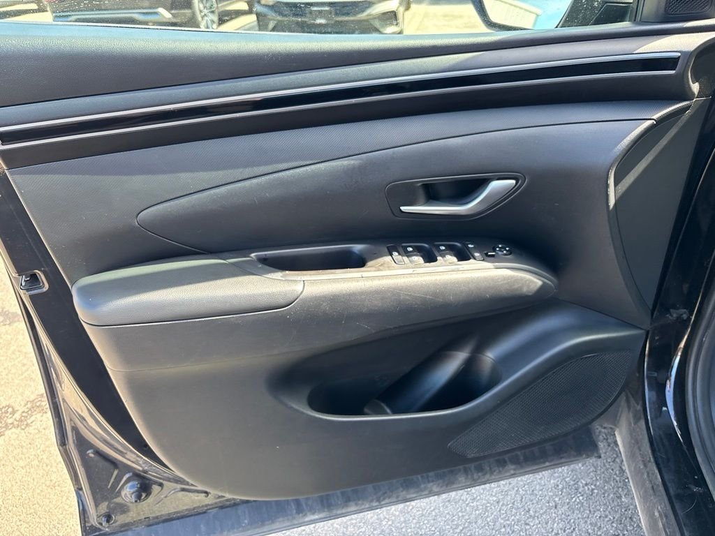 Used 2022 Black Hyundai SEL image 16
