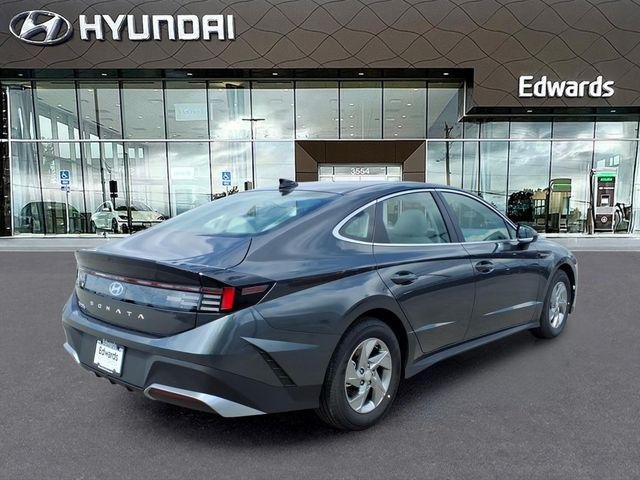 New 2026 Gray Hyundai SE image 6