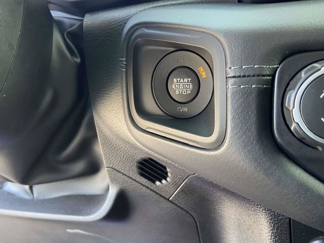 Certified Used 2025 41 Jeep Mojave image 27