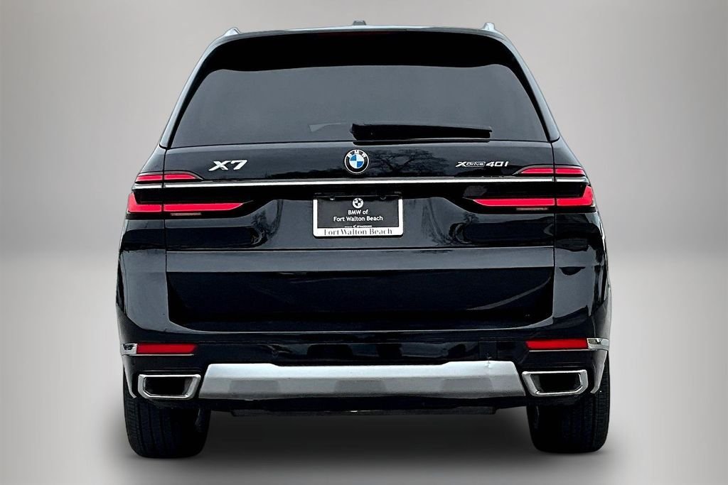 Used 2023 Black BMW xDrive40i image 6