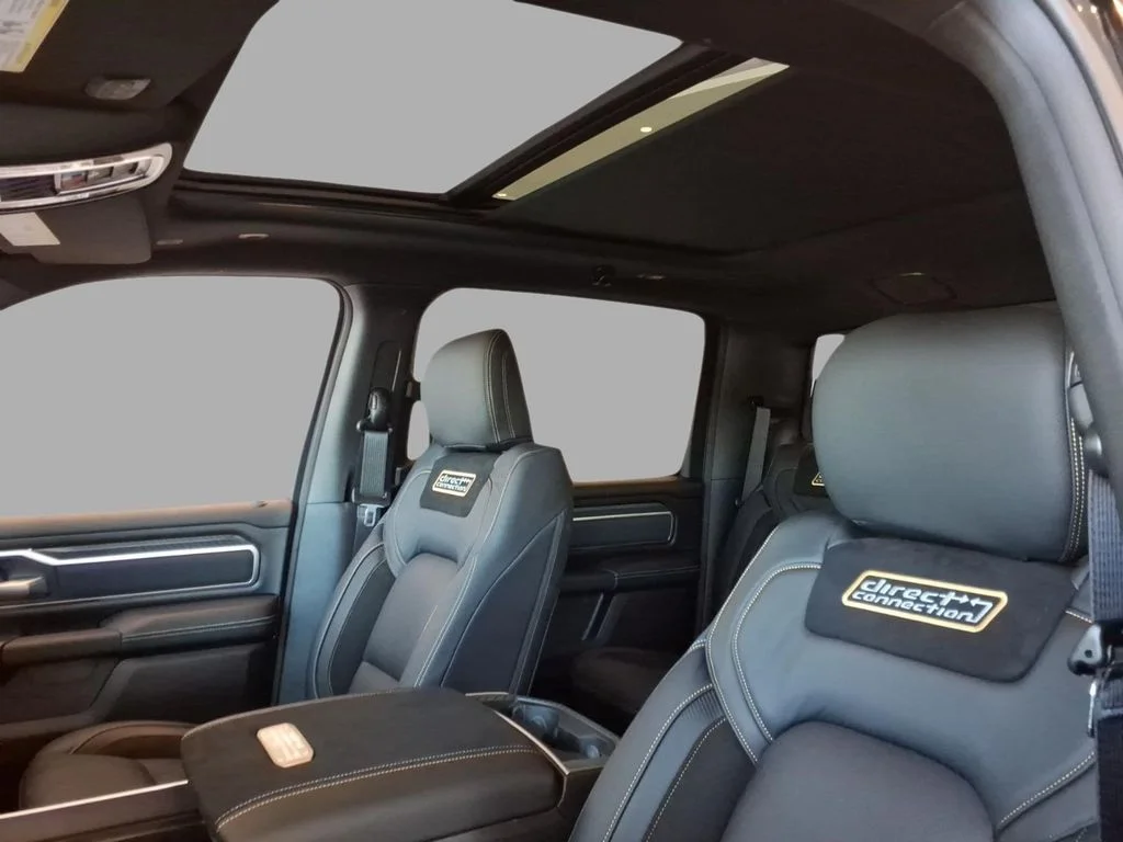 New 2026 Diamond Black Crystal Pearl-Coat Exterior Paint RAM Direct Connect DC650 image 18