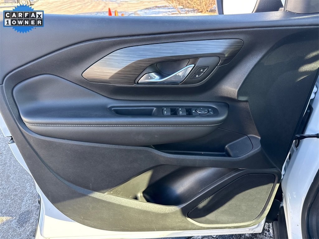 2023 GMC TERRAIN - Image 12