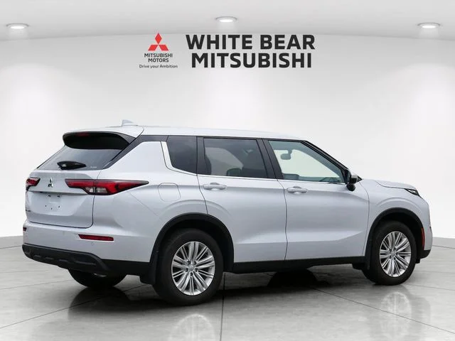 Used 2023 White Diamond Mitsubishi ES image 5
