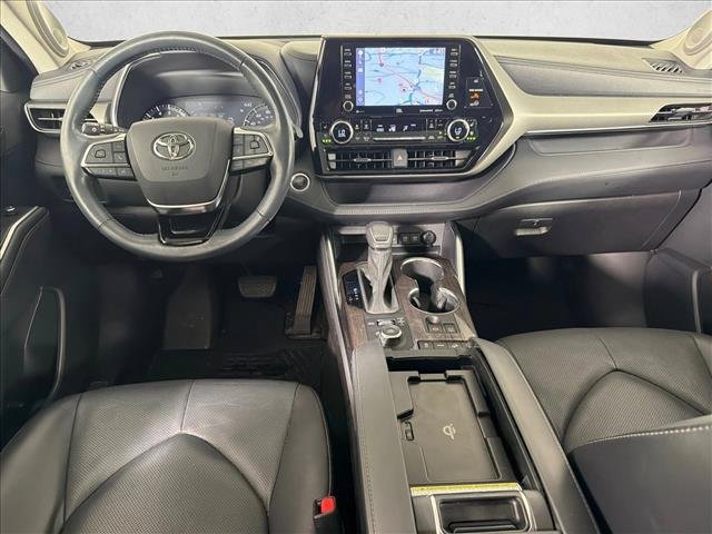 Certified Used 2021 MOON DUST Toyota  image 25