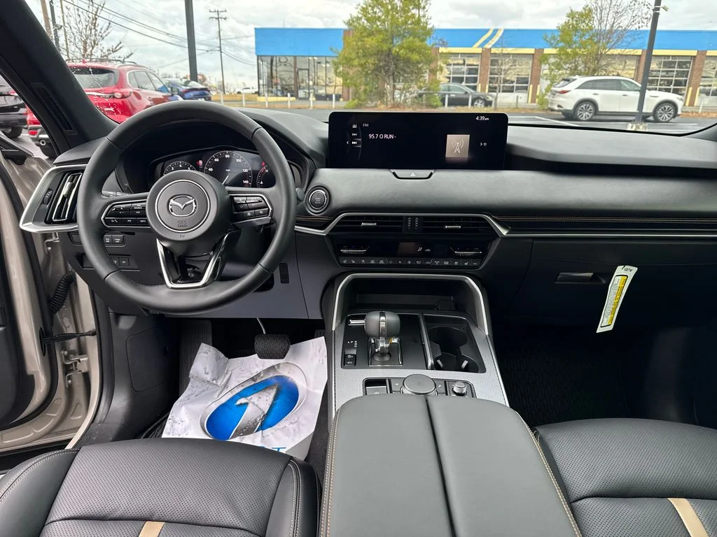 New 2026 Platinum Mazda 3.3 Turbo Premium Plus image 19