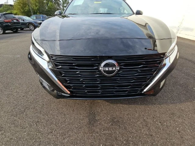 Used 2024 Black Nissan 2.5 SL image 34